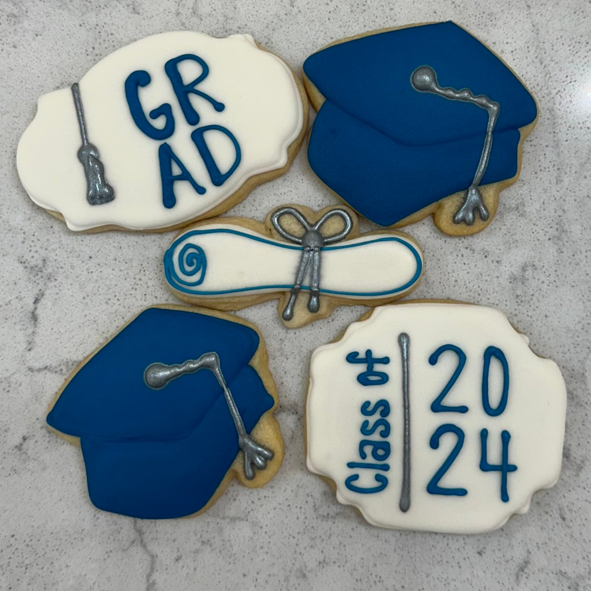 GRADUATION - CAP & DIPLOMA/ASSORTED SIZES