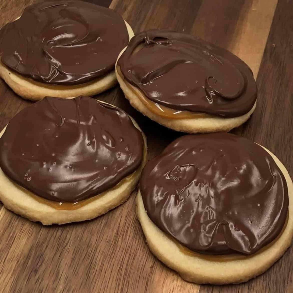 2 dz Cookie Box