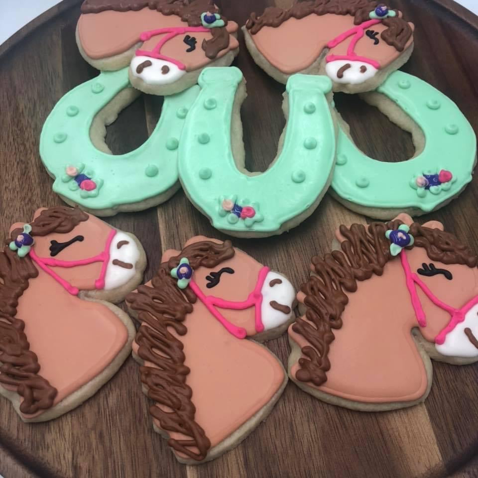 Horse and Horse Shoe