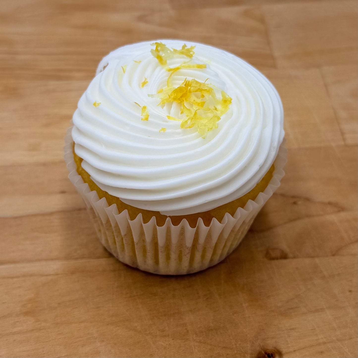 Lemon cupcakes with Lemon Filling