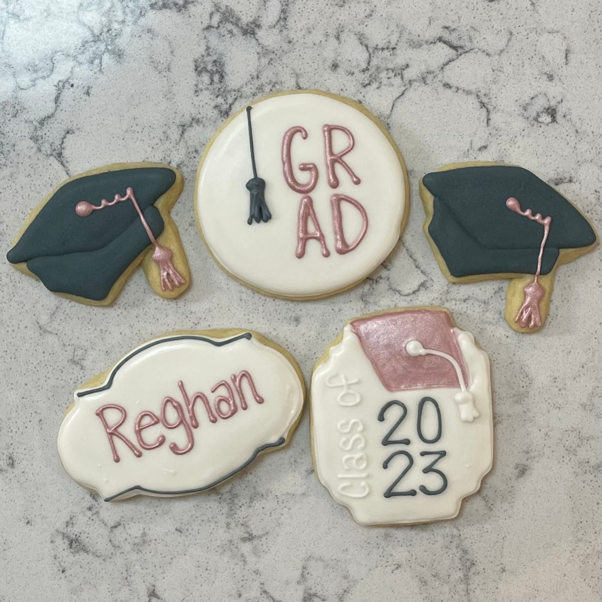 GRADUATION - CAP & DIPLOMA/ASSORTED SIZES