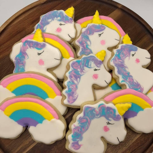 UNICORN & RAINBOWS